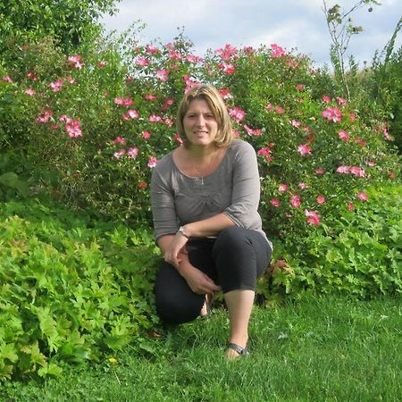 Au Jardin Fleuri Villa Vauxaillon Екстериор снимка