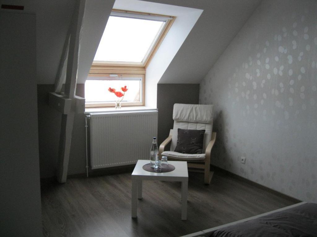 Au Jardin Fleuri Villa Vauxaillon Екстериор снимка
