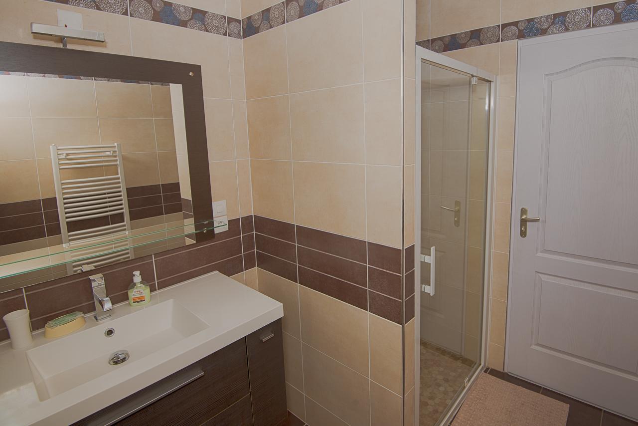 Au Jardin Fleuri Villa Vauxaillon Екстериор снимка